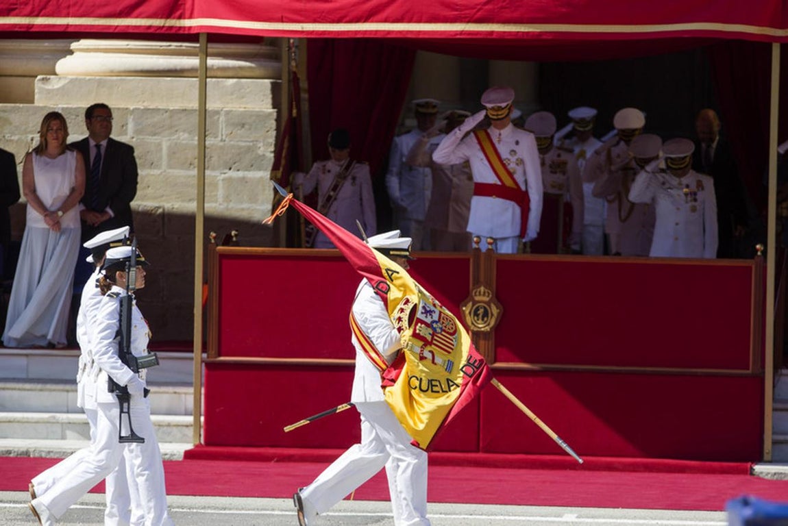Felipe VI entrega en San Fernando los Reales Despachos