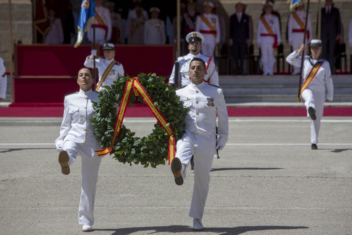 Felipe VI entrega en San Fernando los Reales Despachos