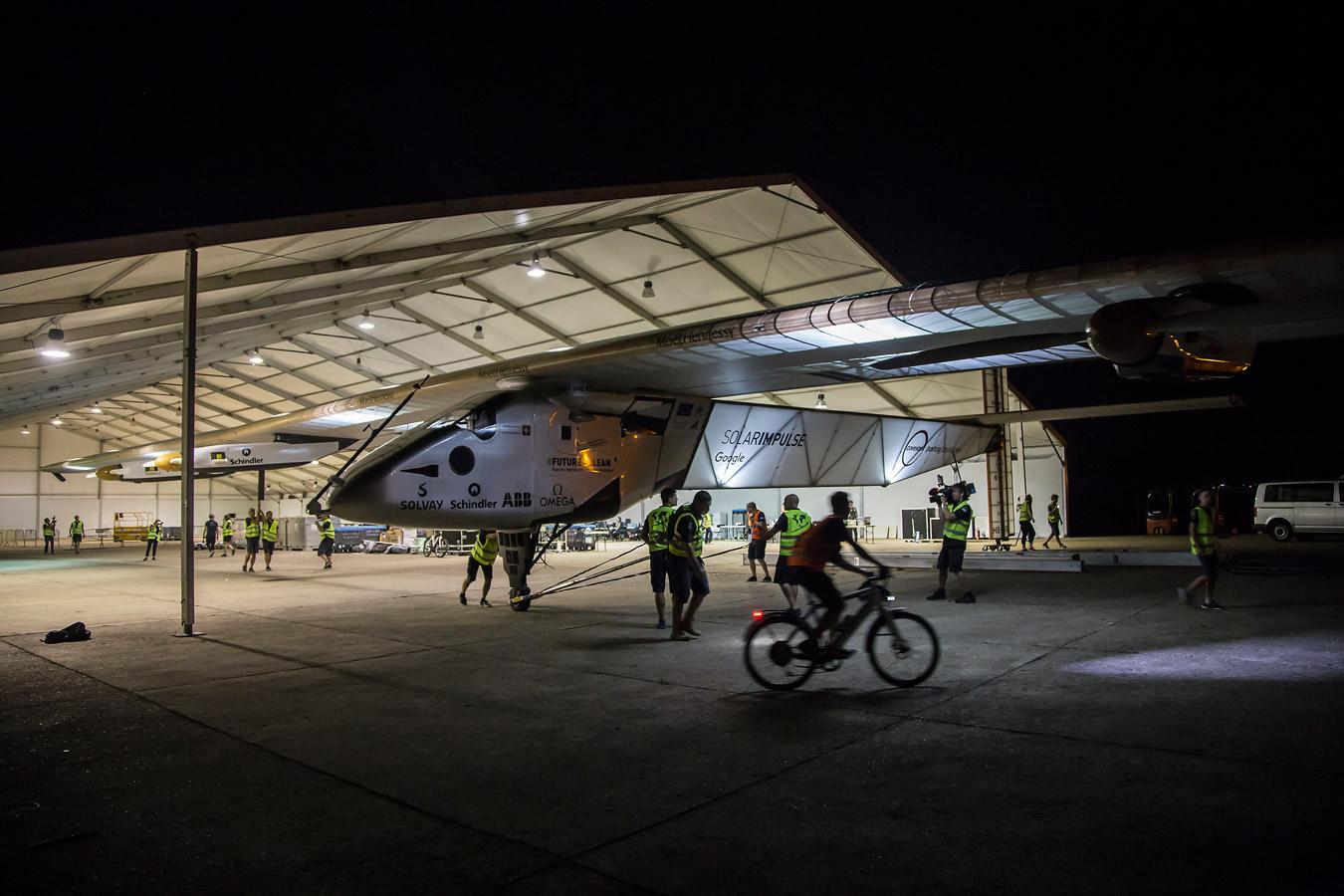 Así ha sido el despegue del Solar Impulse II del aeropuerto de Sevilla