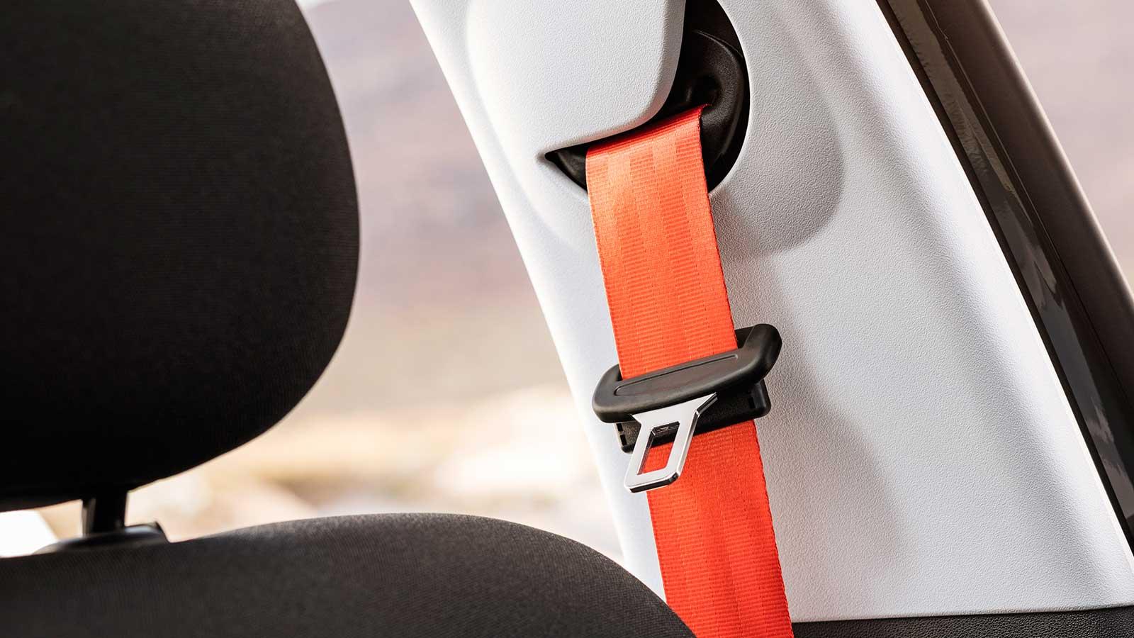 Los cinturones de seguridad son naranjas en el Citroën C4 Cactus Rip Curl