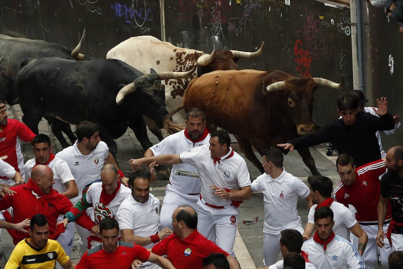 Último encierro de los Sanfermines 2016 en imágenes