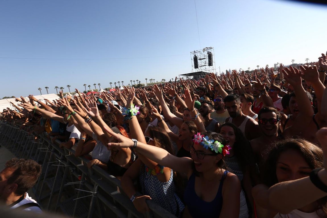 Primer día de Alrumbo Festival en Chipiona, en imágenes