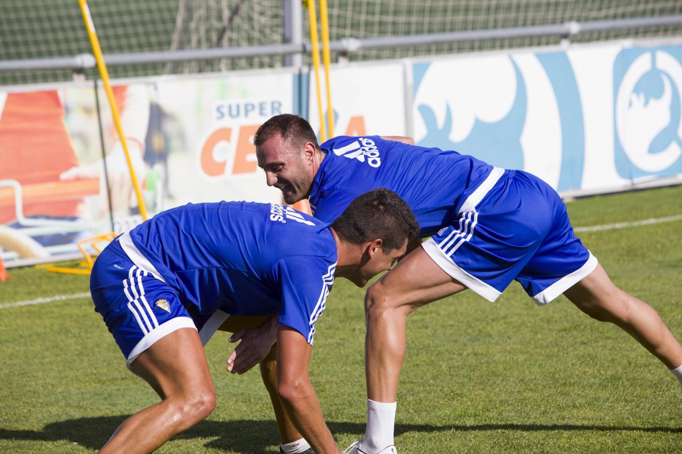 FOTOS: El Cádiz comienza su pretemporada en El Rosal