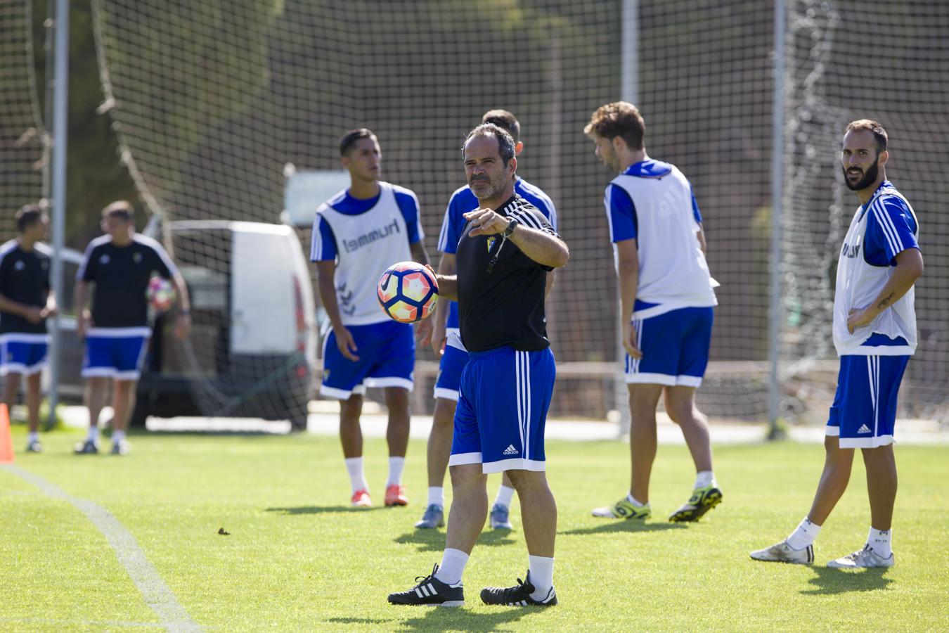 FOTOS: El Cádiz comienza su pretemporada en El Rosal