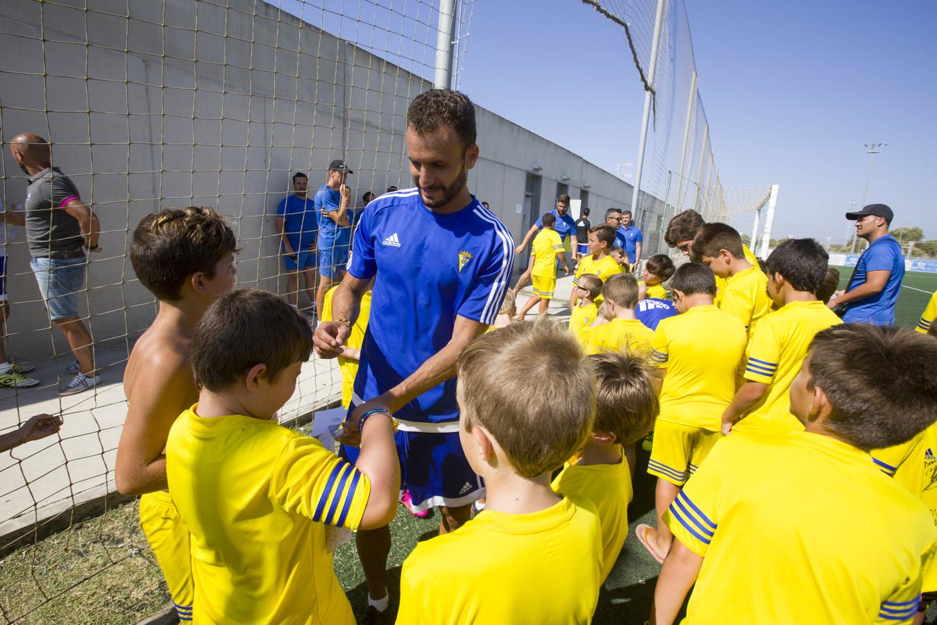 FOTOS: El Cádiz comienza su pretemporada en El Rosal