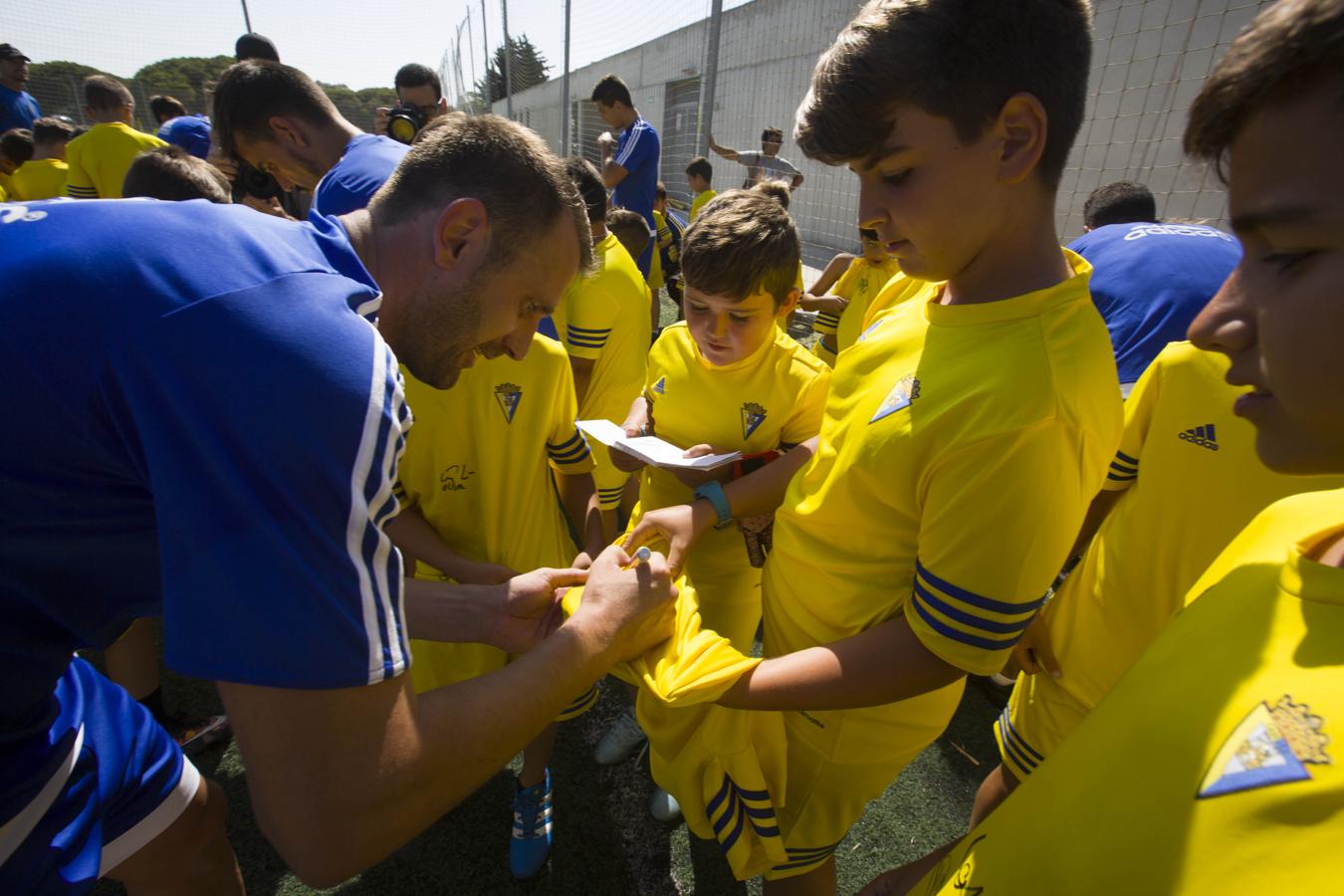 FOTOS: El Cádiz comienza su pretemporada en El Rosal