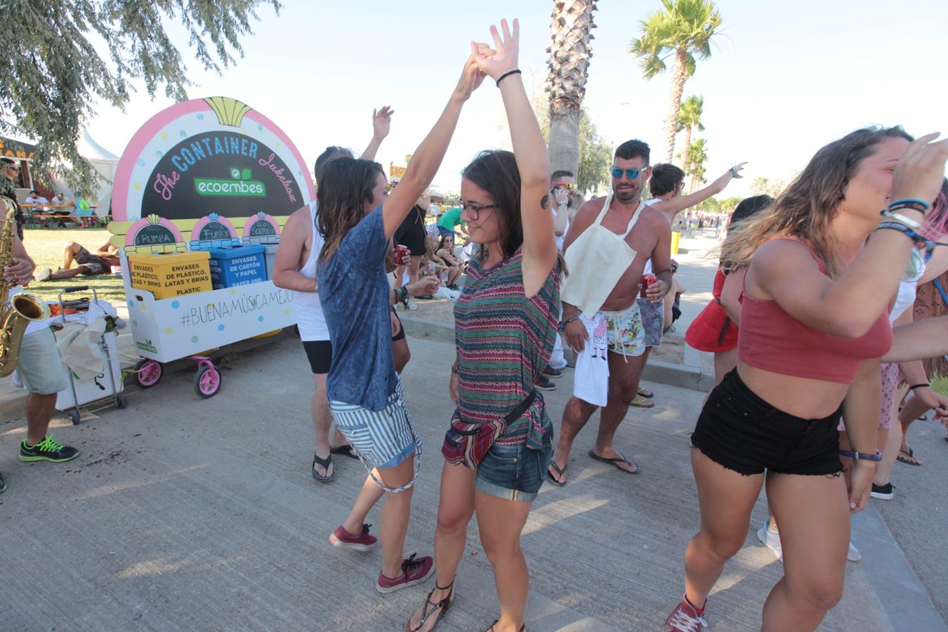 Segundo día de Alrumbo Festival en Chipiona, en imágenes