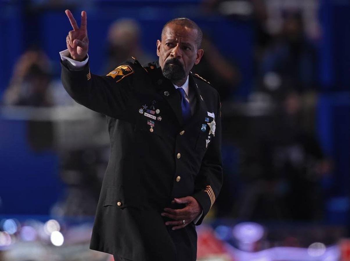 El Sheriff David Clarke también asistió a la convención. 