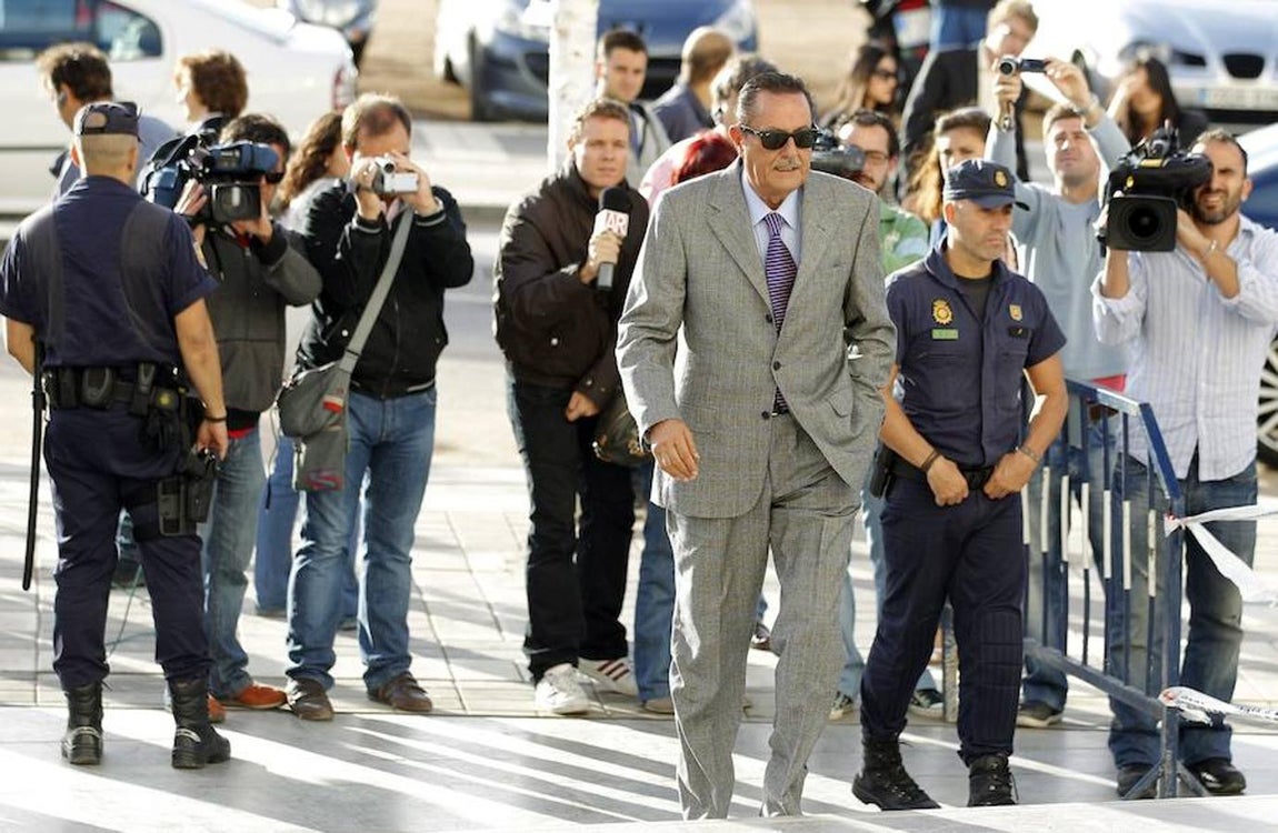 Julián Muñoz, acude a los juzgados por el caso Malaya, después de quedar en libertad bajo fianza. 