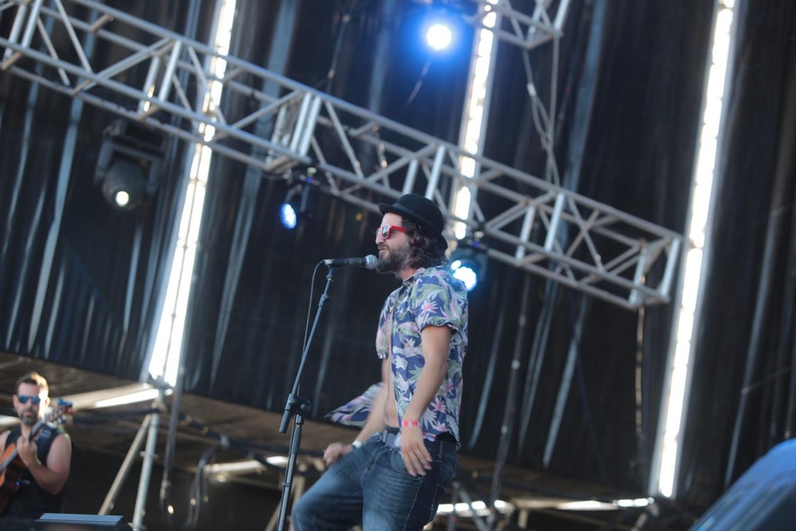 Primer día del festival No Sin Música en Cádiz, en imágenes