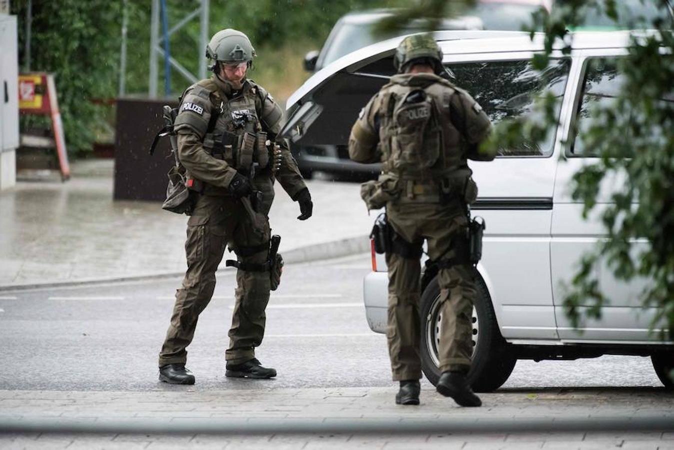 Tras un primer organizado por la Policía llegaron al centro comercial las fuerzas especiales. Reuters