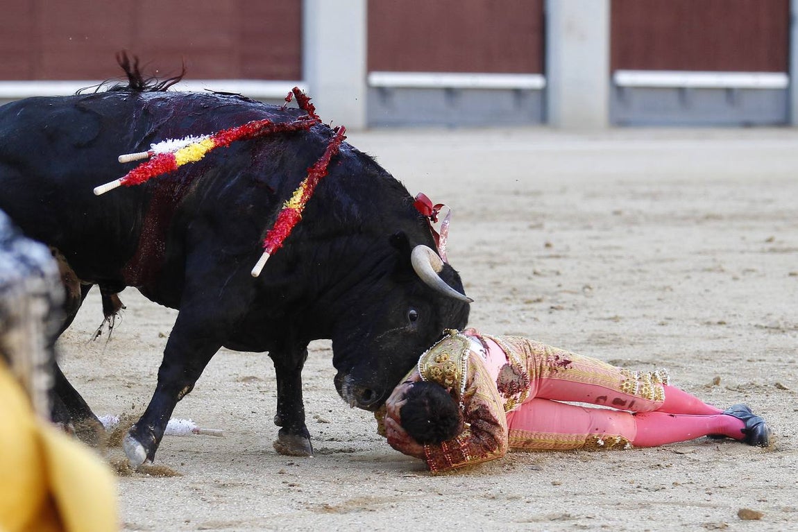 Imágenes del gravísimo triple percance de Pablo Belando en Las Ventas