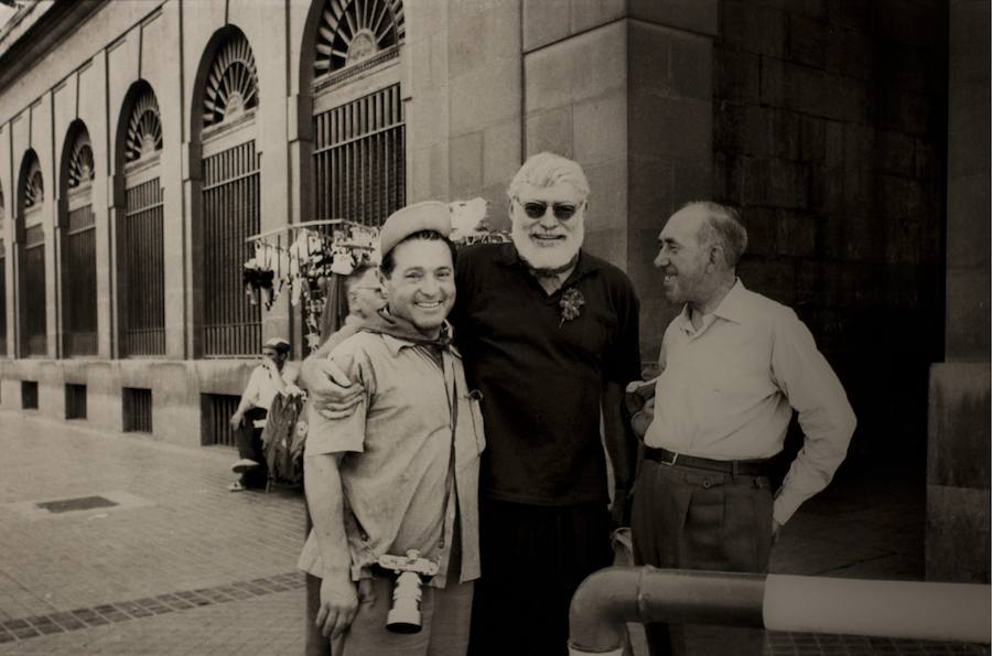 Canito con Hemingway. 