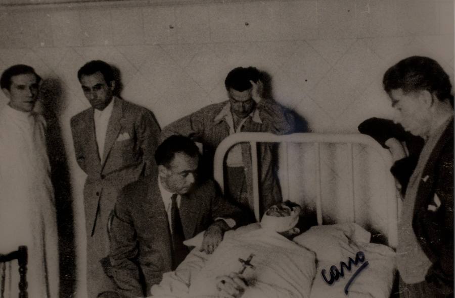 Llanto por Manolete en la enfermería. 