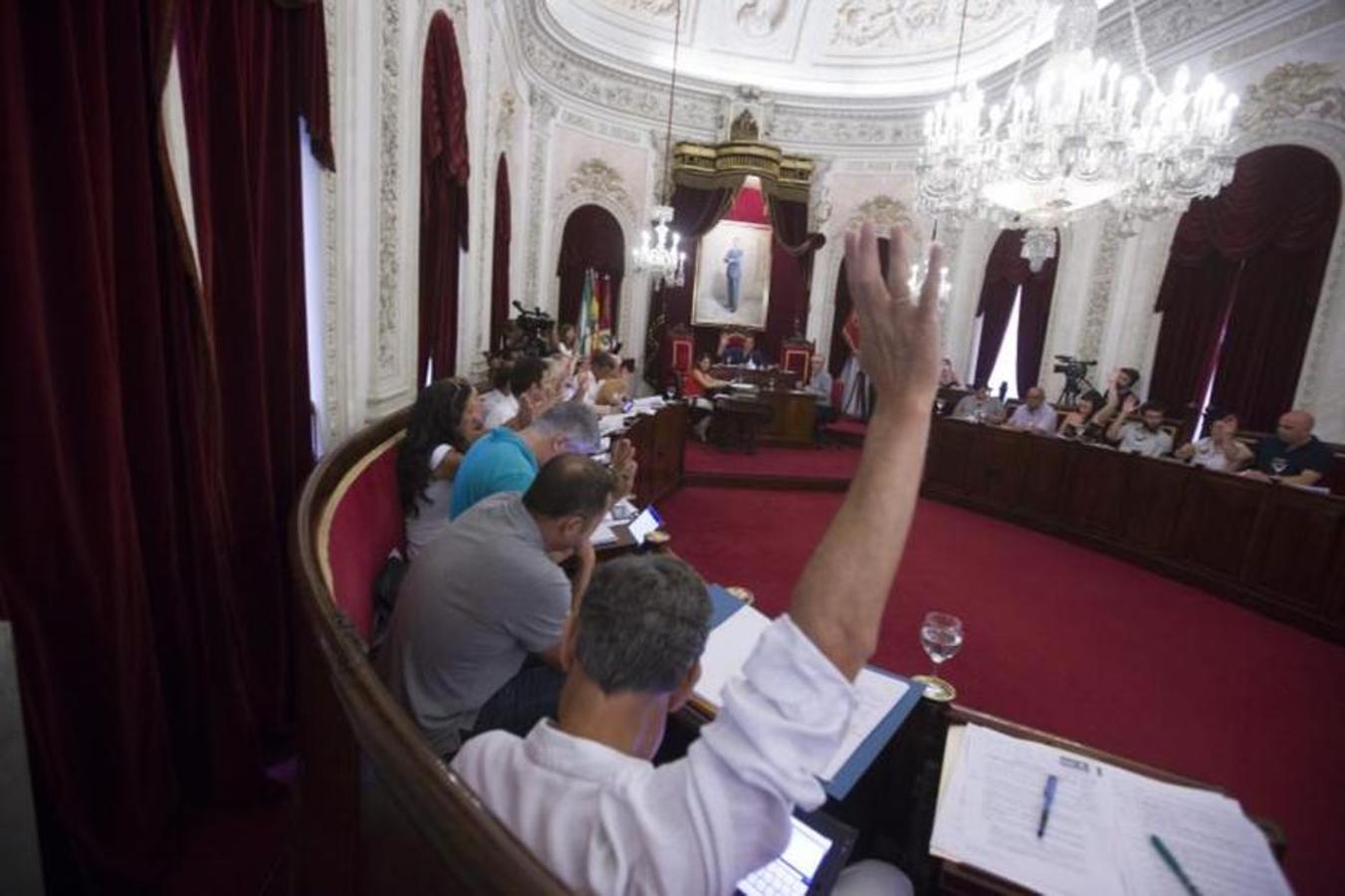 Así ha sido el Pleno en el Ayuntamiento de Cádiz