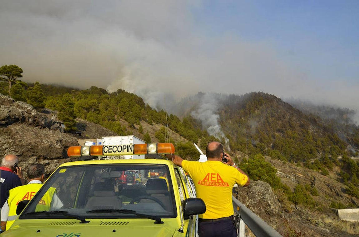En imágenes: el incendio de La Palma, lleno de trampas, ha quemado ya 1.000 hectáreas