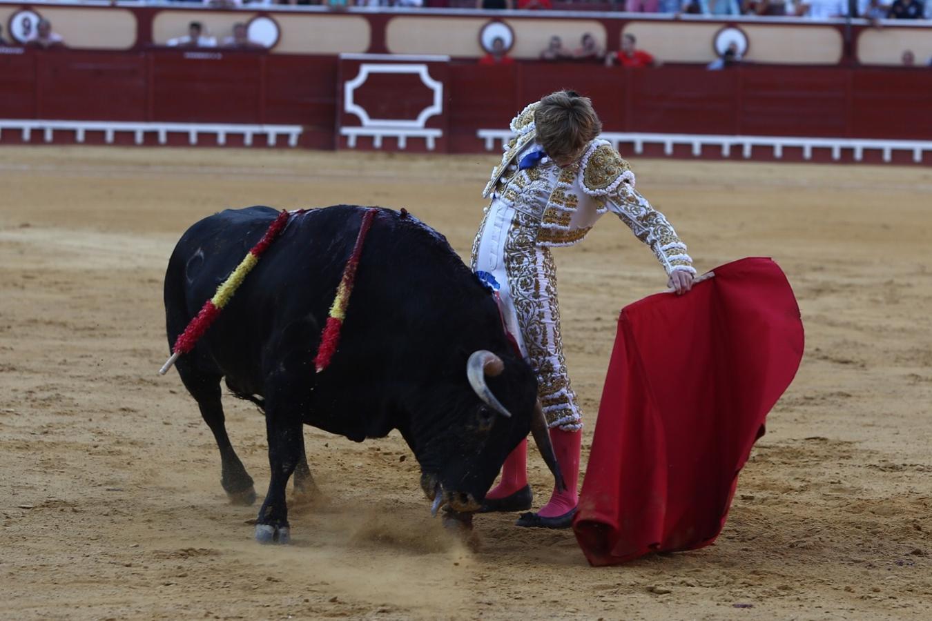 Morante, Castella y Borja Jiménez sellan una tarde de arte en El Puerto