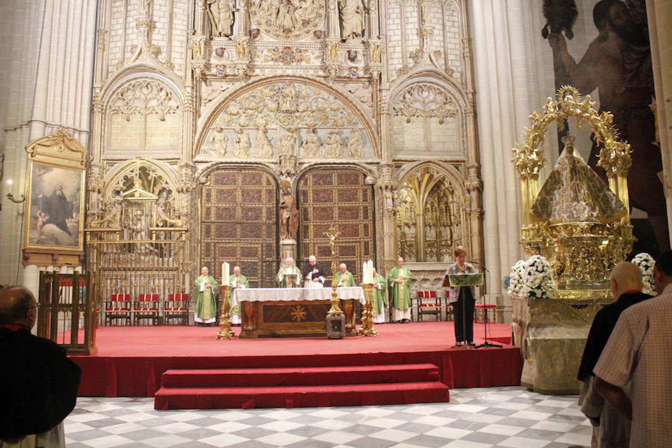 La catedral abre su Puerta Santa para recibir a la Virgen del Sagrario