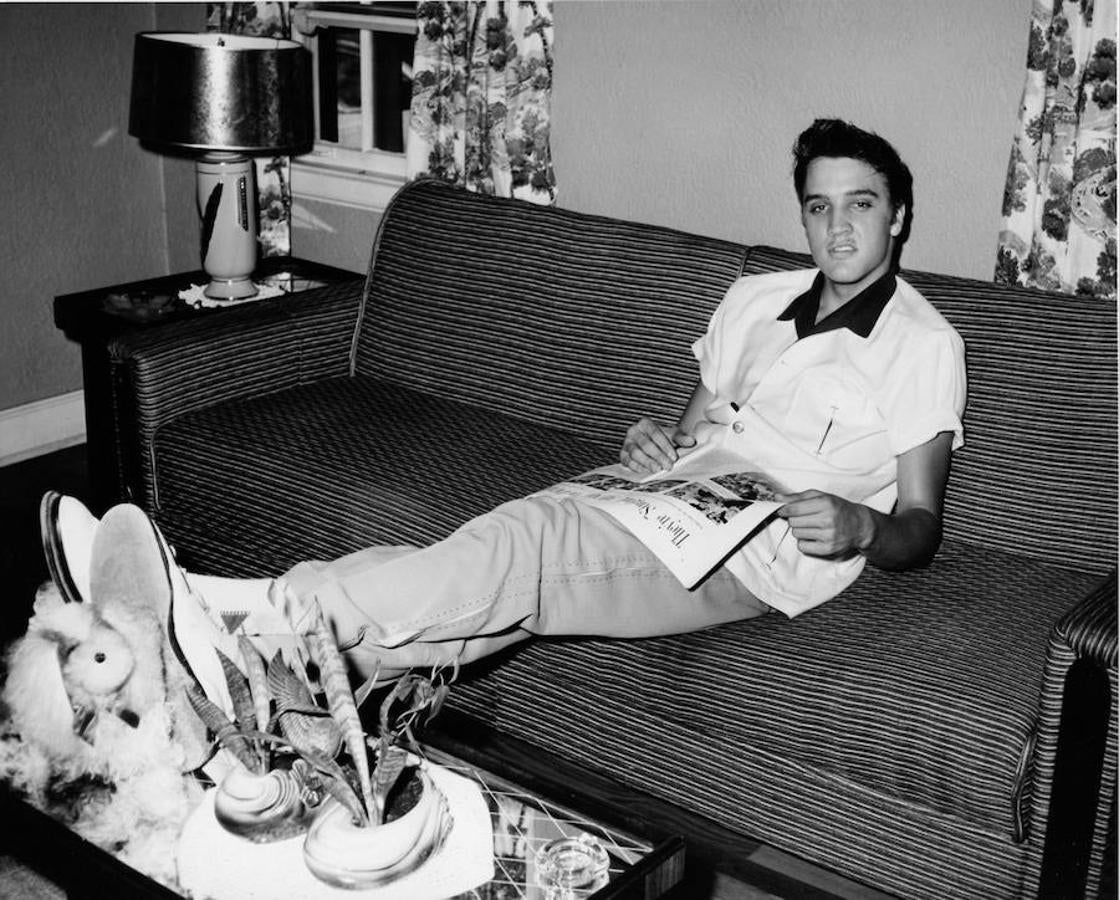 Elvis Presley, con 18 años, ya apuntaba maneras. 