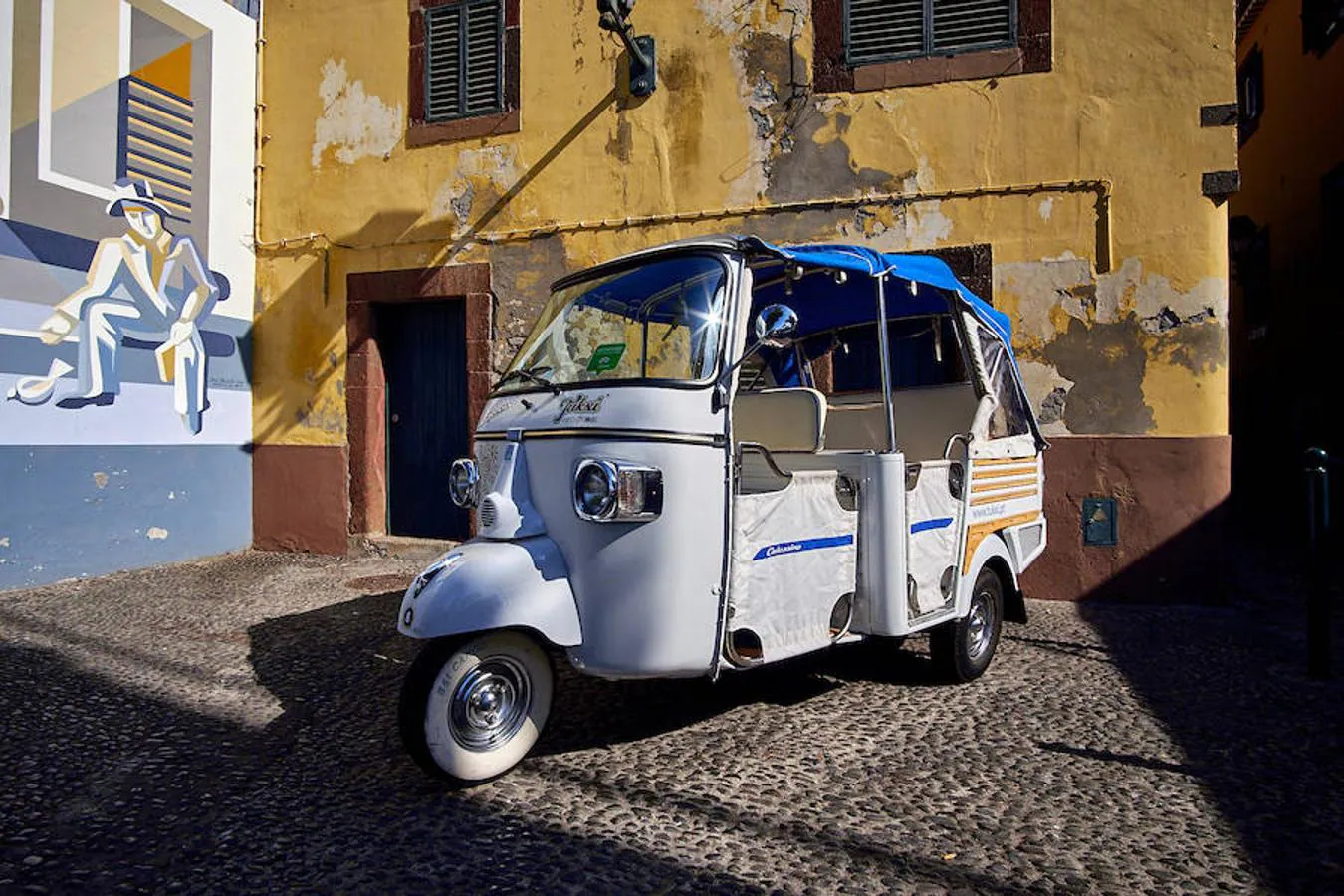 Vehículo antigua en Funchal