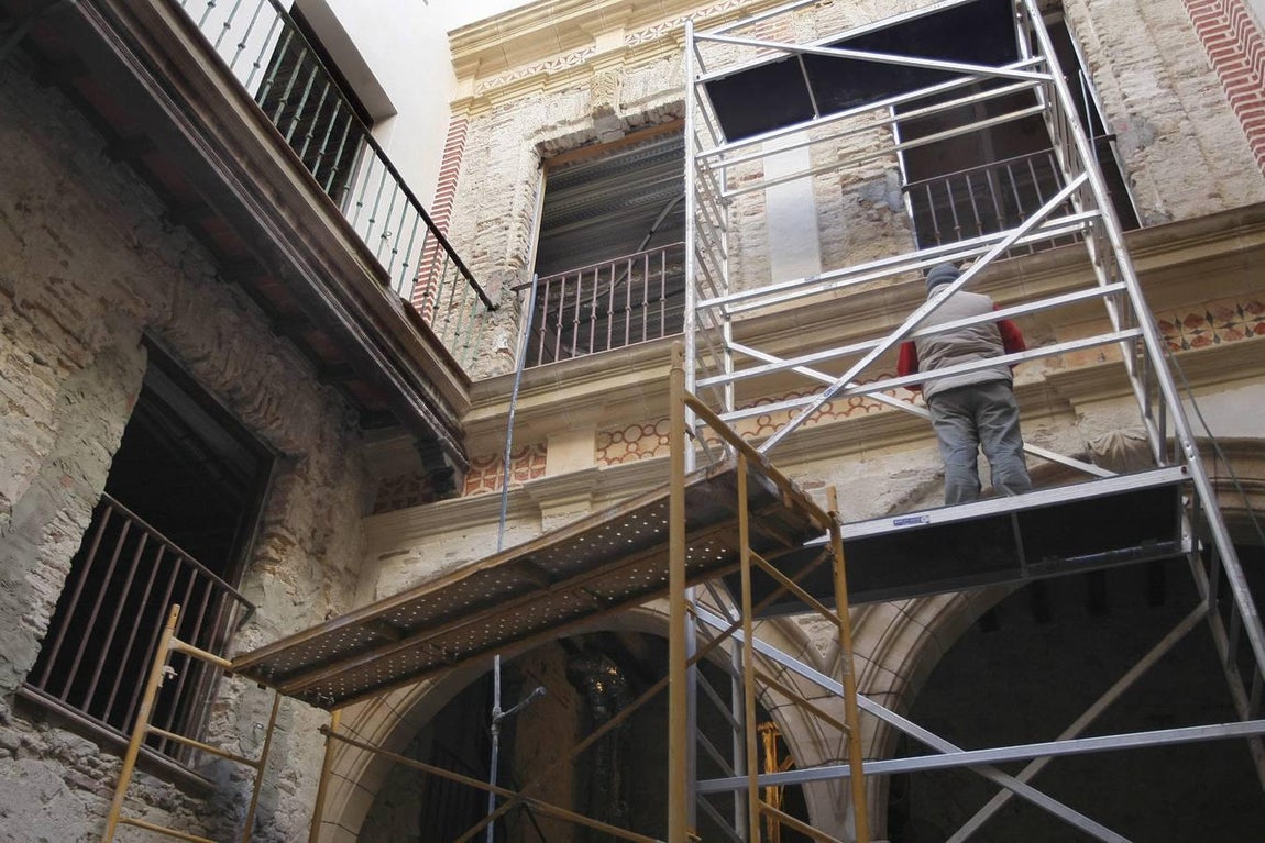 Imágenes de una rehabilitación pendiente en la Casa del Almirante