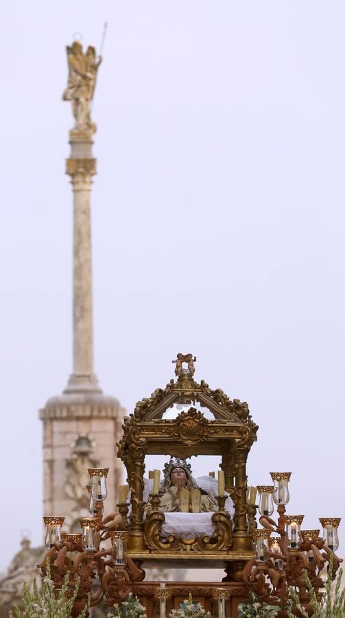 La procesión de la Virgen del Tránsito, en imágenes