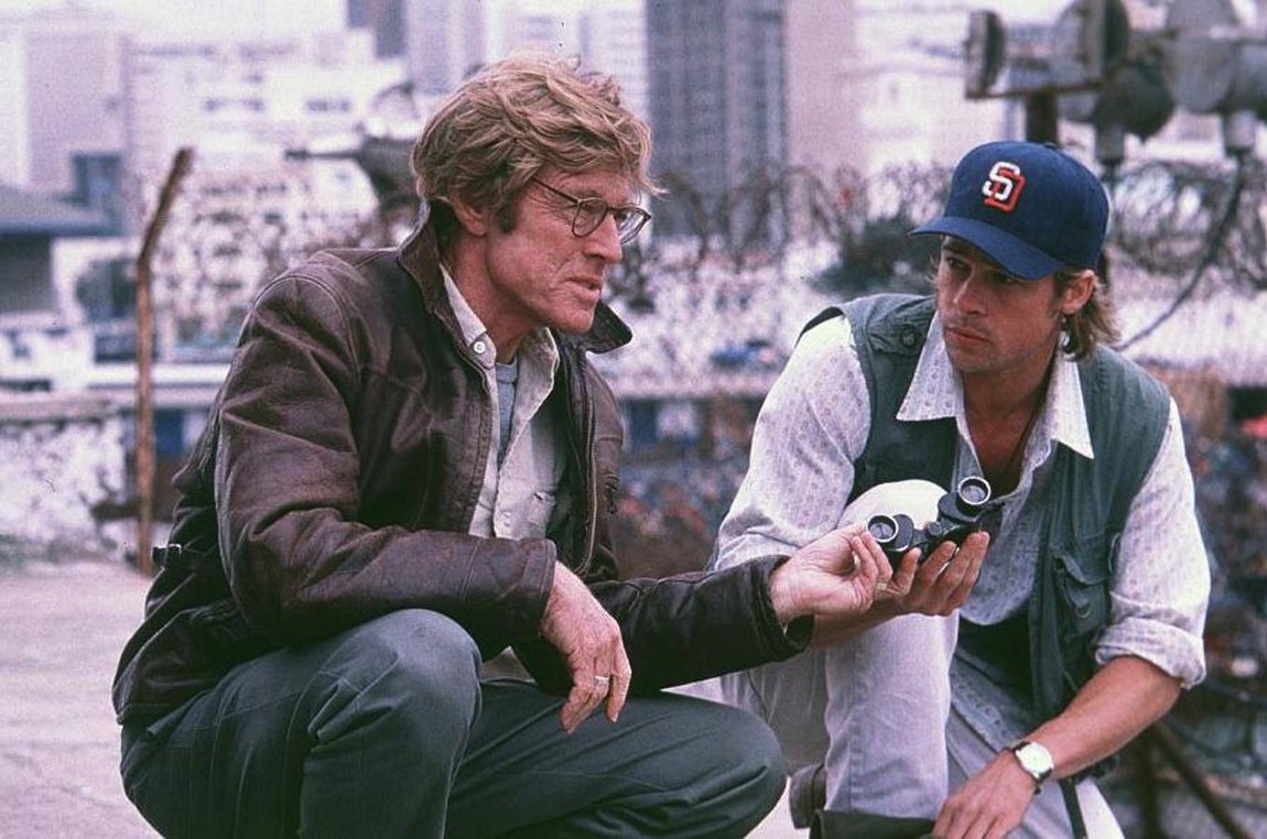 El sucesor. En «Spy Game» mostraba a un joven Brad Pitt los secretos de la CIA y de la vida.