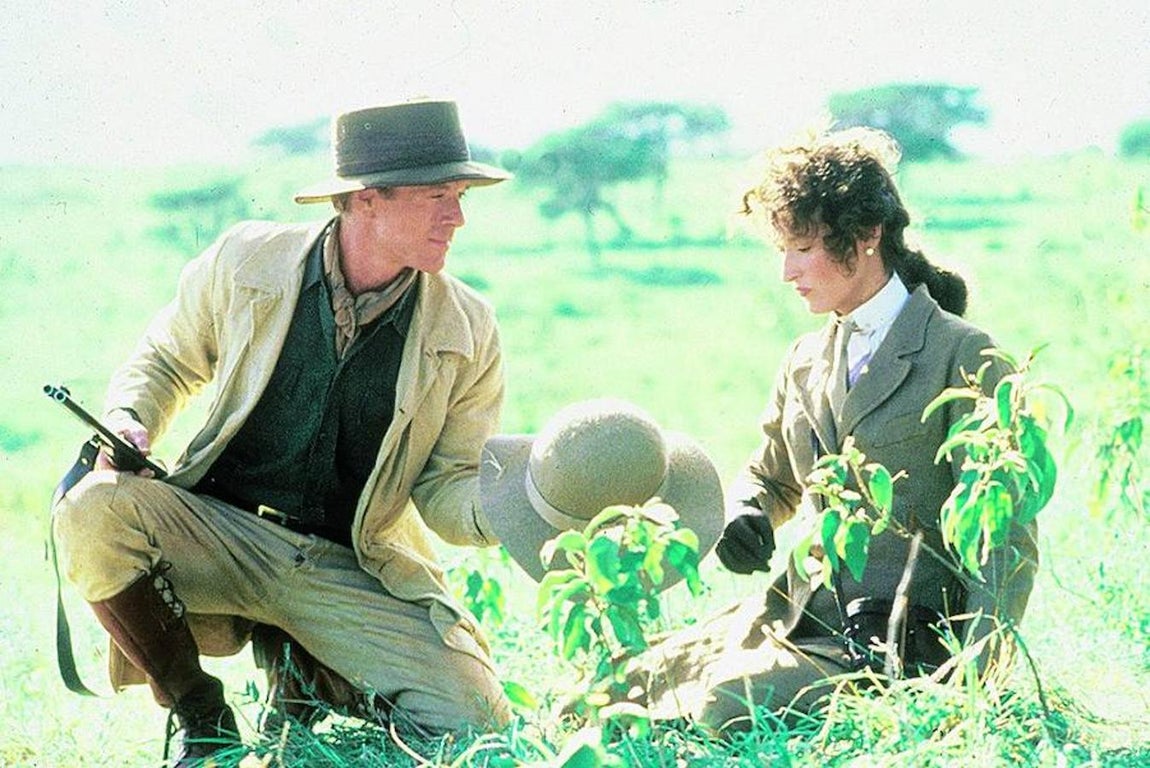 «Memorias de África». Fue el romance que enamoró al mundo. Estrenada en 1986, dirigida por Sydney Pollack y protagonizada junto a Meryl Streep, se llevó siete de los once Oscar a los que optaba