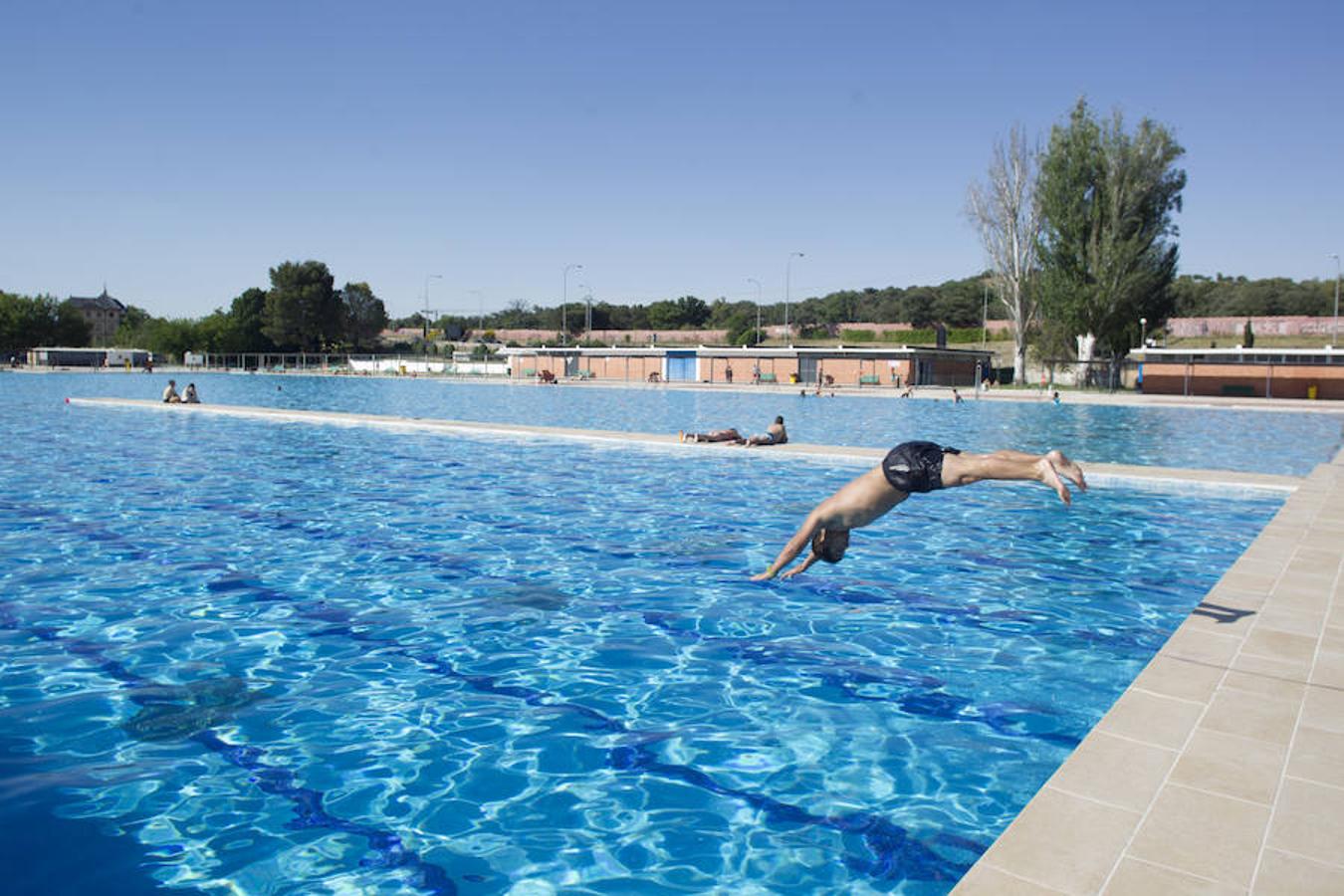 8. Durante el curso escolar, la Comunidad ofrece 'Sábados deportivos' (edades de entre 6 y 13 años) donde los niños realizan desde piragüismo hasta tenis, golf, o kárate