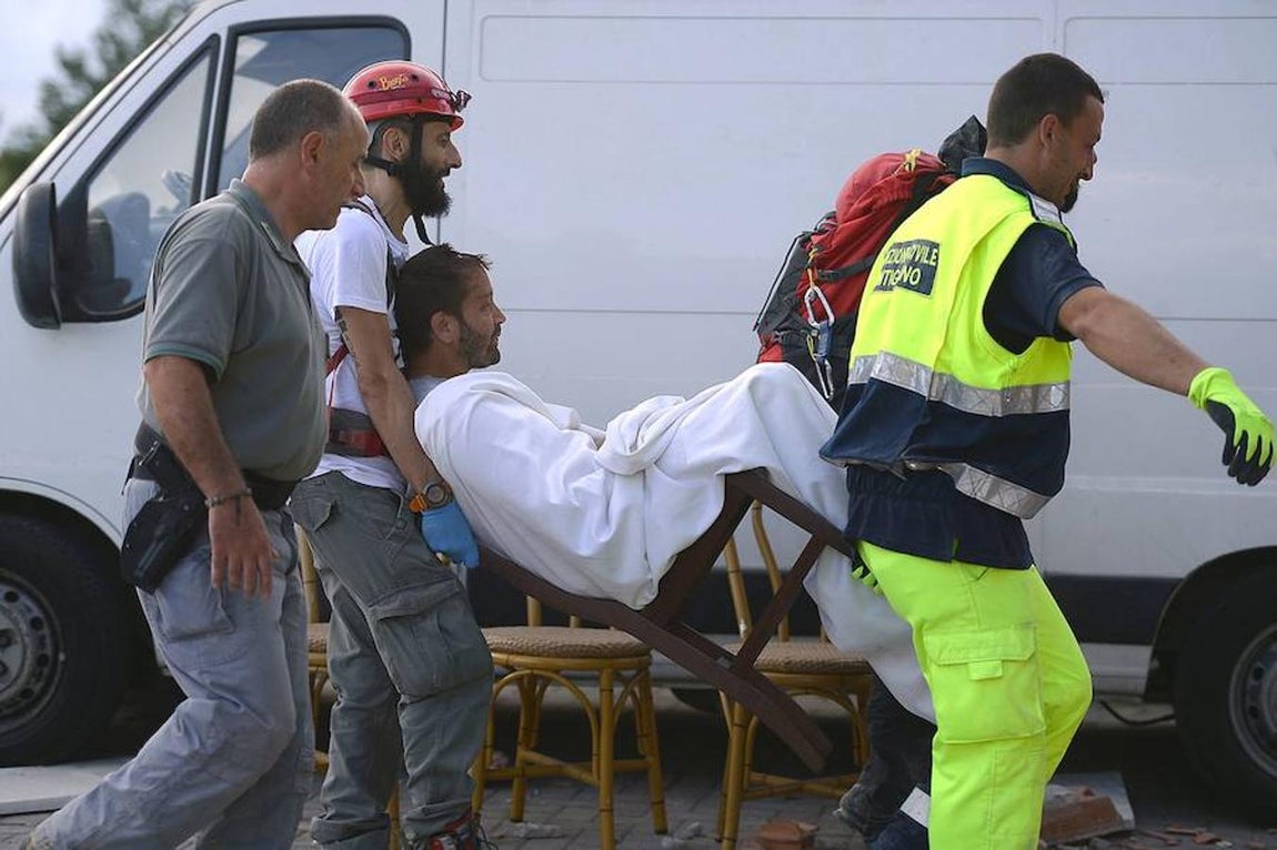 Posta, una localidad de la región del Lacio, y Arquata del Tronto, en la región de las Marcas, son otras dos pequeñas ciudades afectadas. 