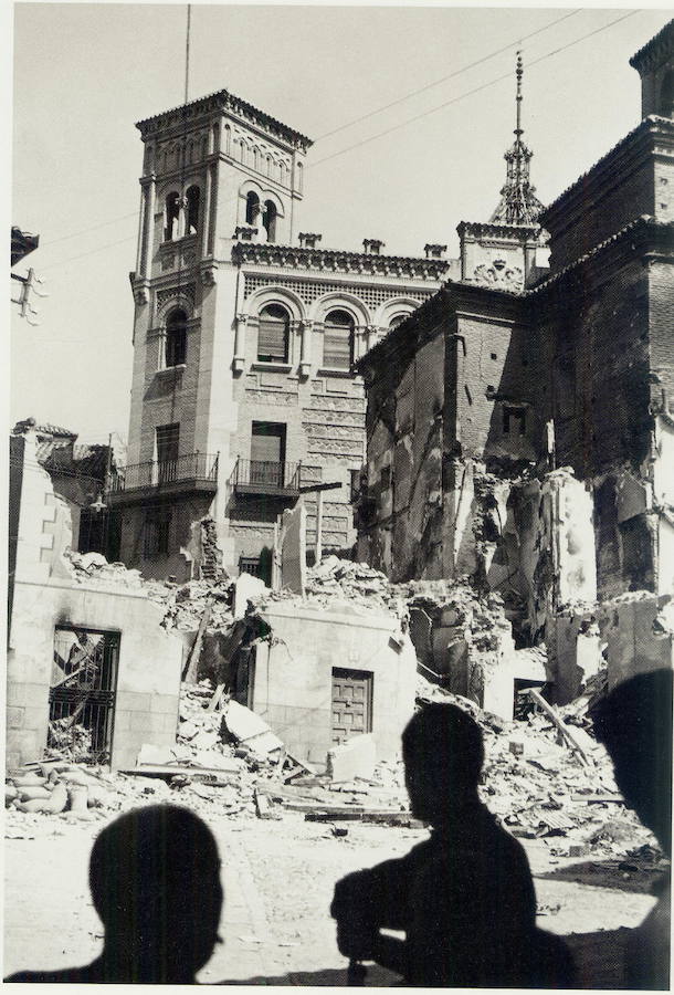 La plaza de la Magdalena en el verano de 1936. Colección particular