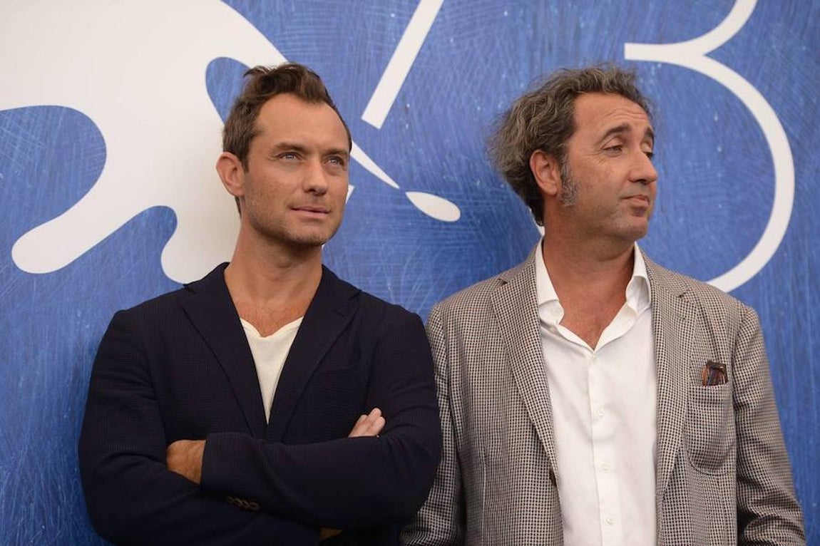 El director Paolo Sorrentino y el actor Jude Law. 