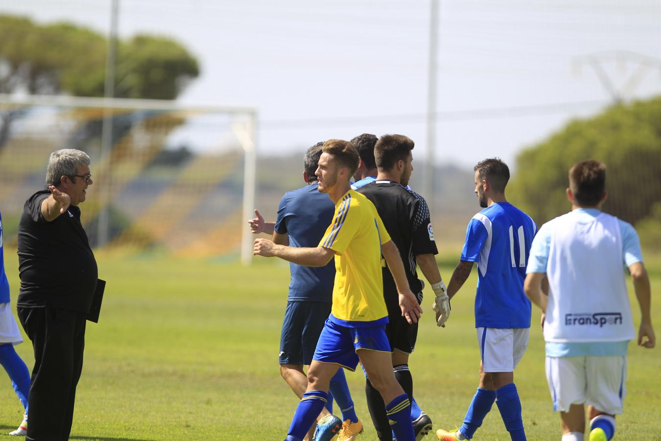 Las imágenes del Cádiz B - Xerez CD (1-0)