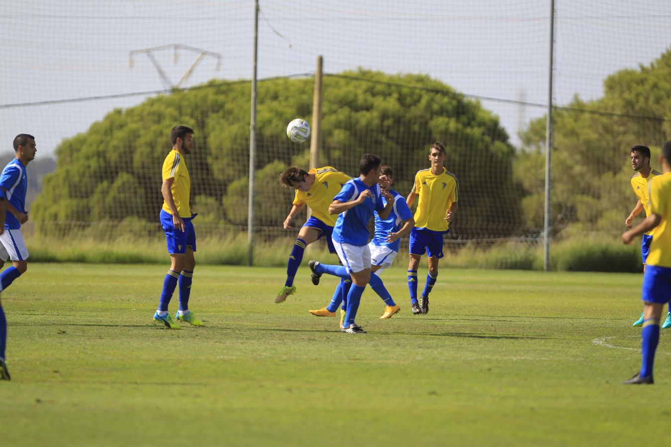 Las imágenes del Cádiz B - Xerez CD (1-0)