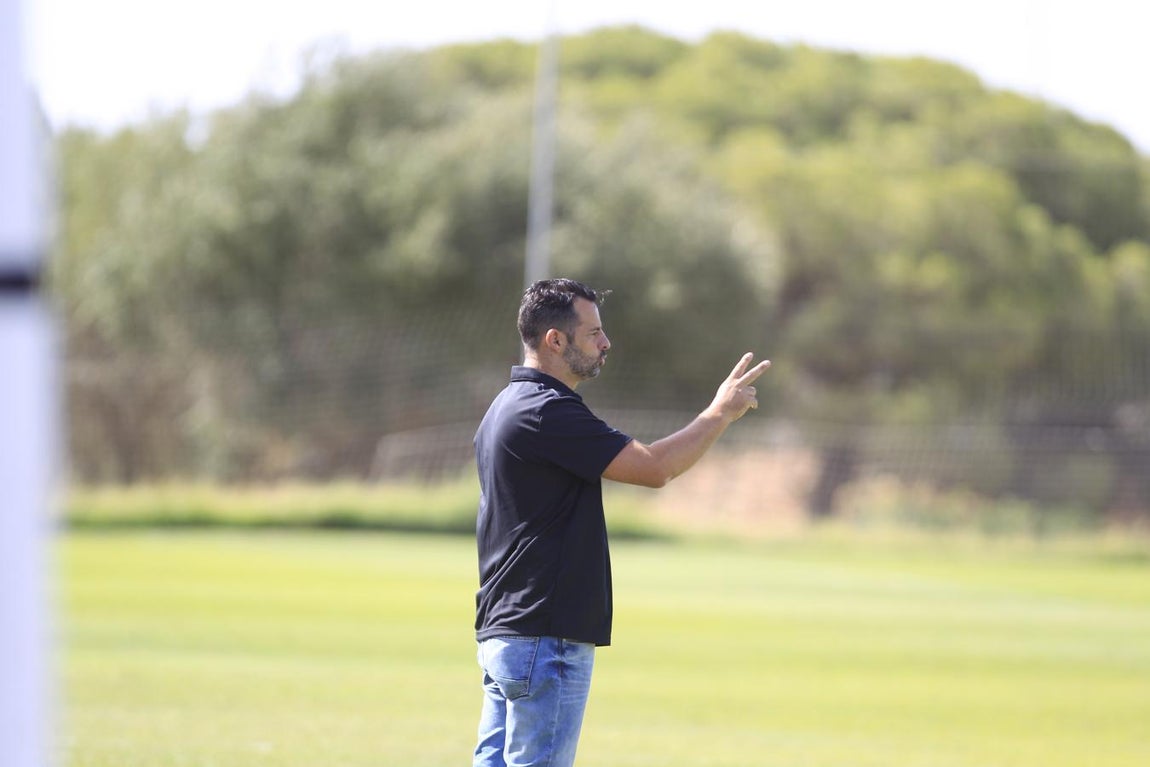 Las imágenes del Cádiz B - Xerez CD (1-0)