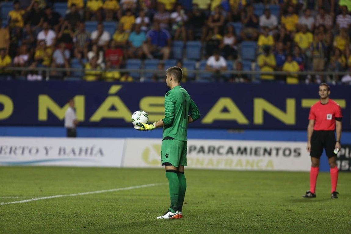 Fotos: El Cádiz se impone en los penaltis (3-2)