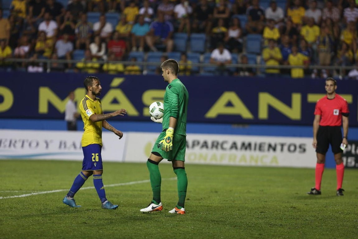 Fotos: El Cádiz se impone en los penaltis (3-2)