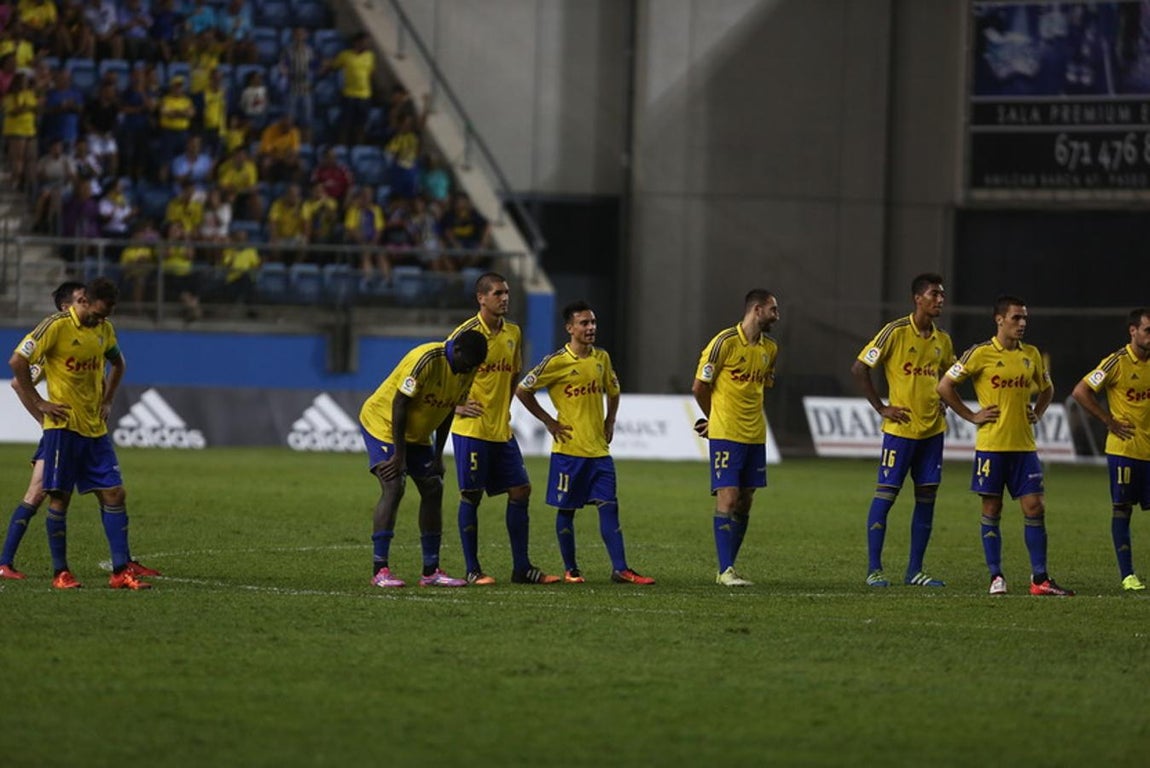 Fotos: El Cádiz se impone en los penaltis (3-2)