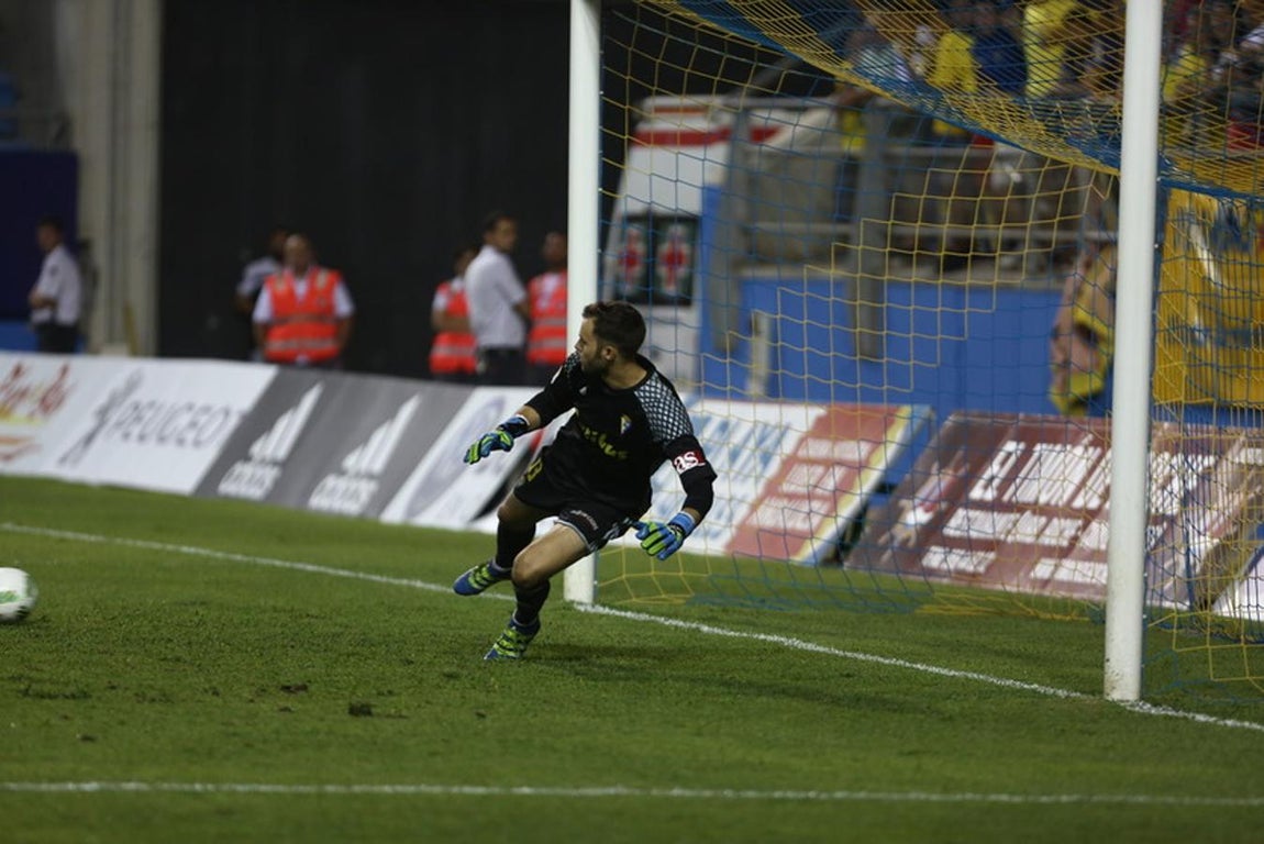 Fotos: El Cádiz se impone en los penaltis (3-2)