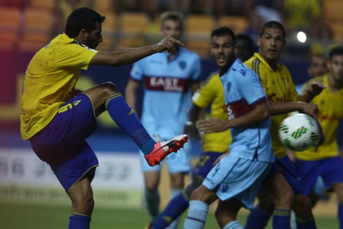 Fotos: El Cádiz empata y juega la prórroga (1-1)