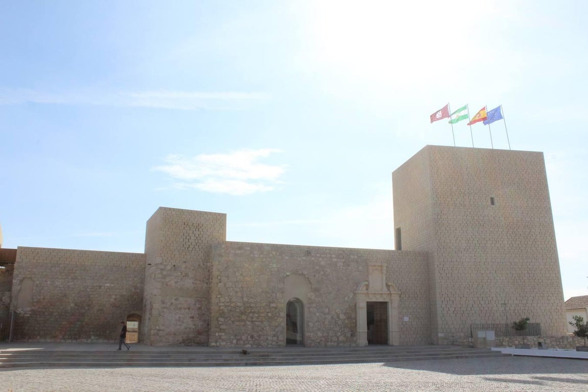 El rehabilitado castillo medieval de Baena, en imágenes