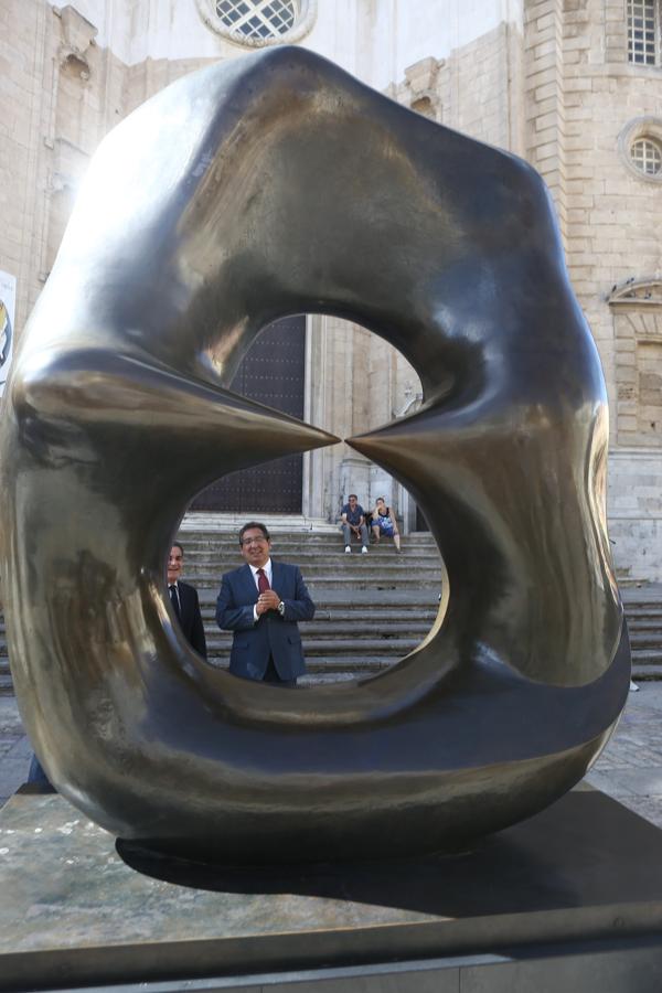 Fotos: Exposición con seis bronces monumentales del escultor Henry Moore