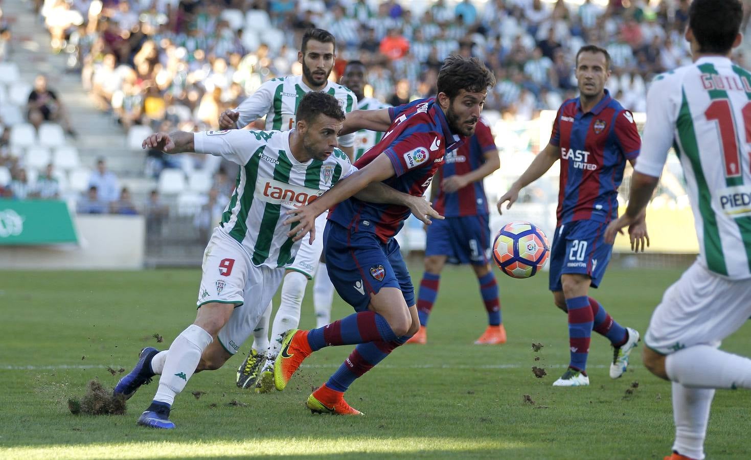 El Córdoba-Levante, en imágenes