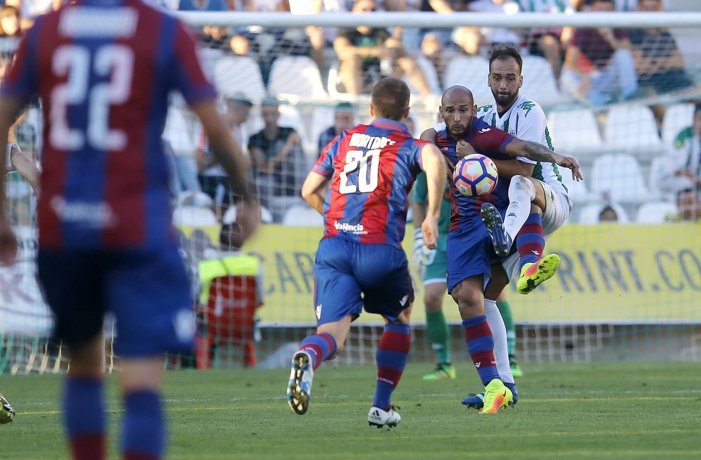 El Córdoba-Levante, en imágenes