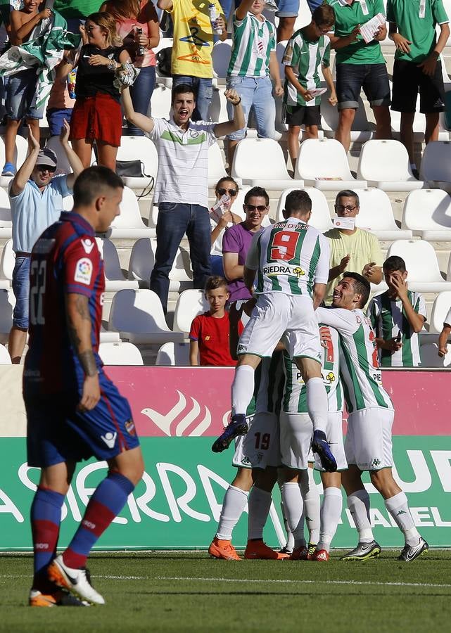 El Córdoba-Levante, en imágenes