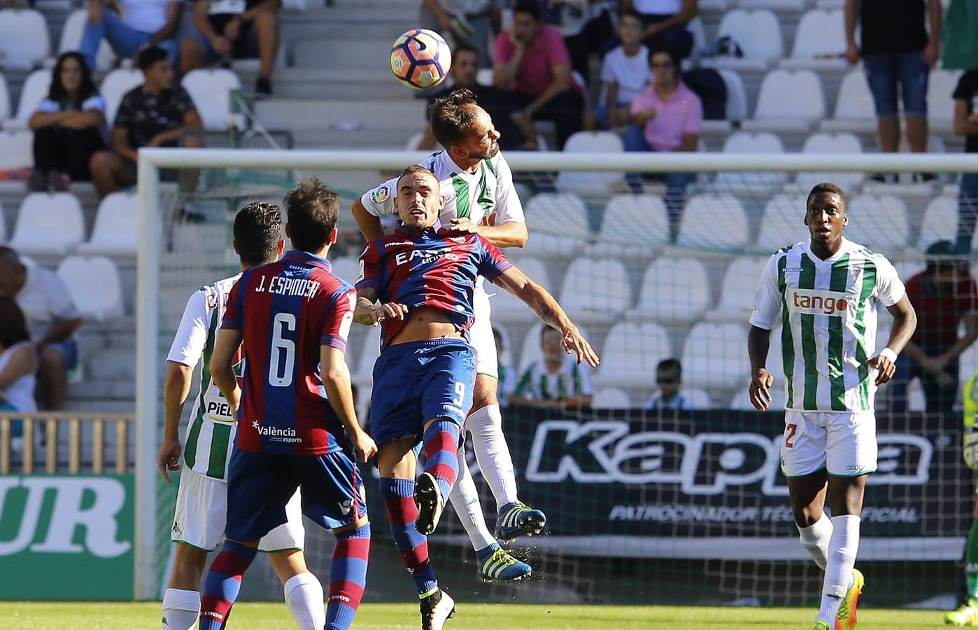 El Córdoba-Levante, en imágenes