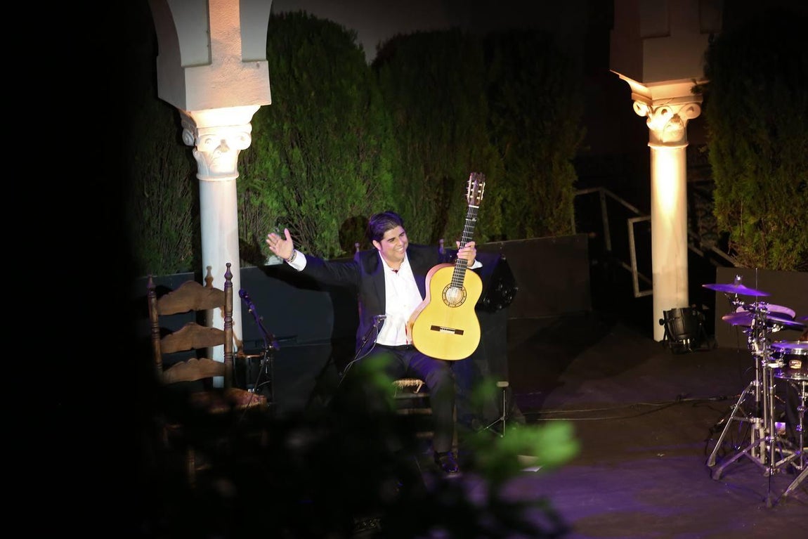 Manuel Valencia presenta su primer trabajo discográfico en la Bienal