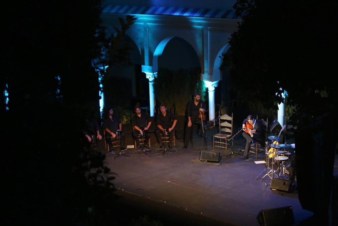 Manuel Valencia presenta su primer trabajo discográfico en la Bienal