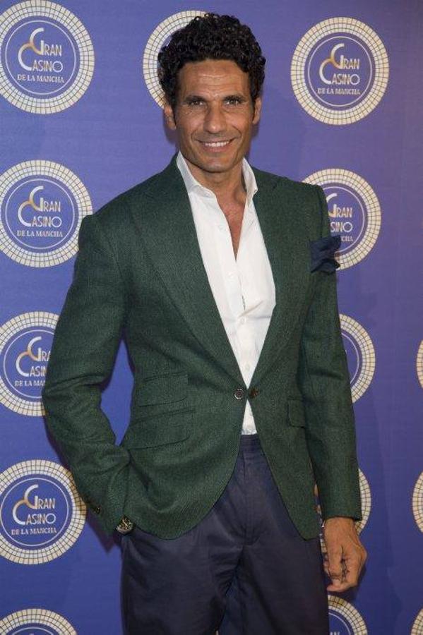 Numerosos rostros conocidos en la inauguración del casino de Illescas