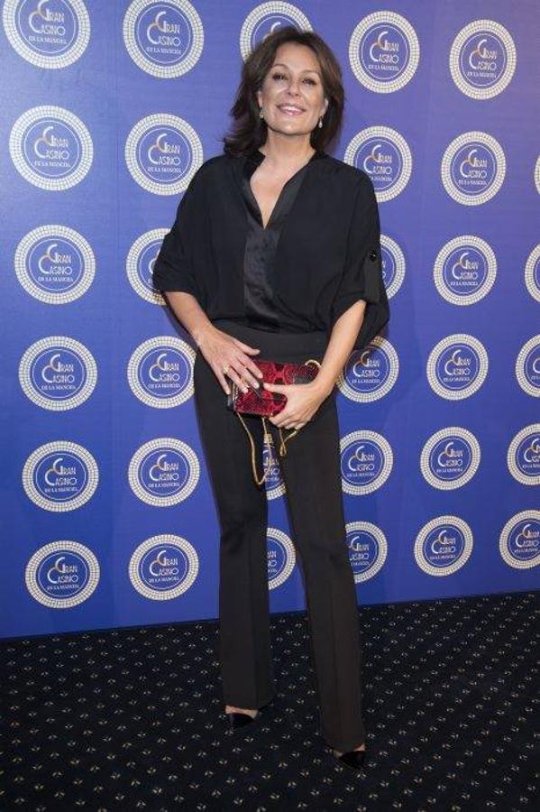 Numerosos rostros conocidos en la inauguración del casino de Illescas